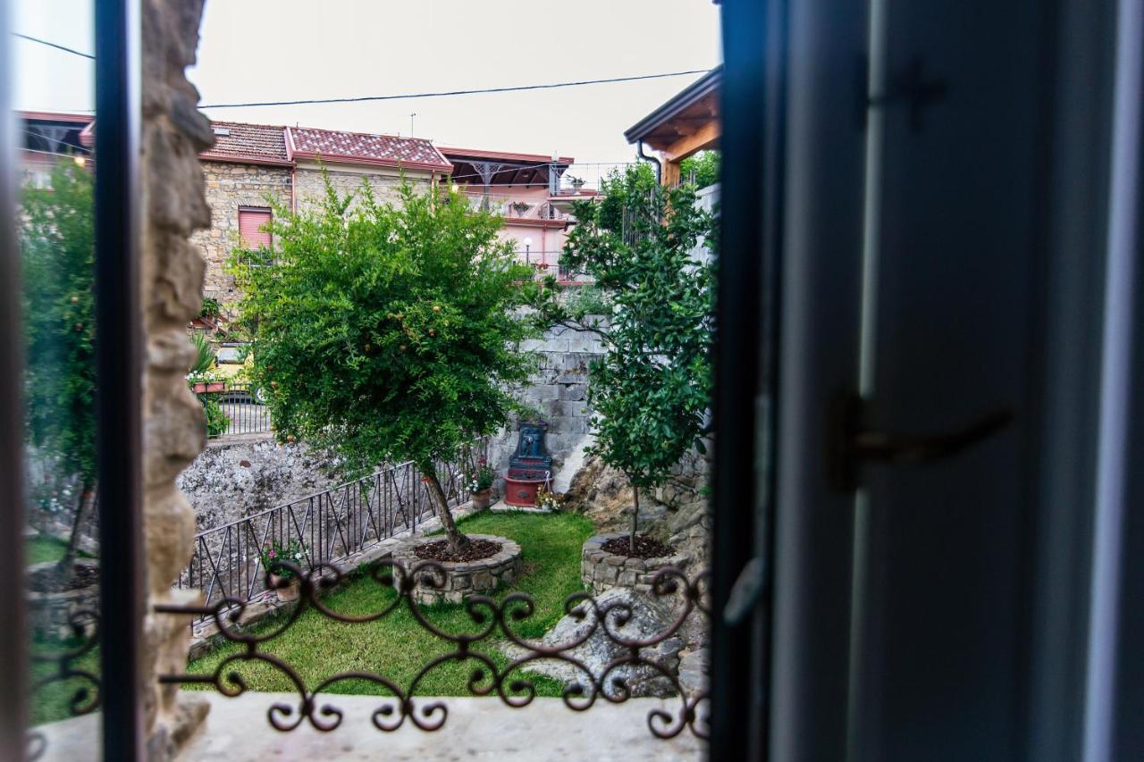 Palazzo Cantarella Stella Cilento Bagian luar foto